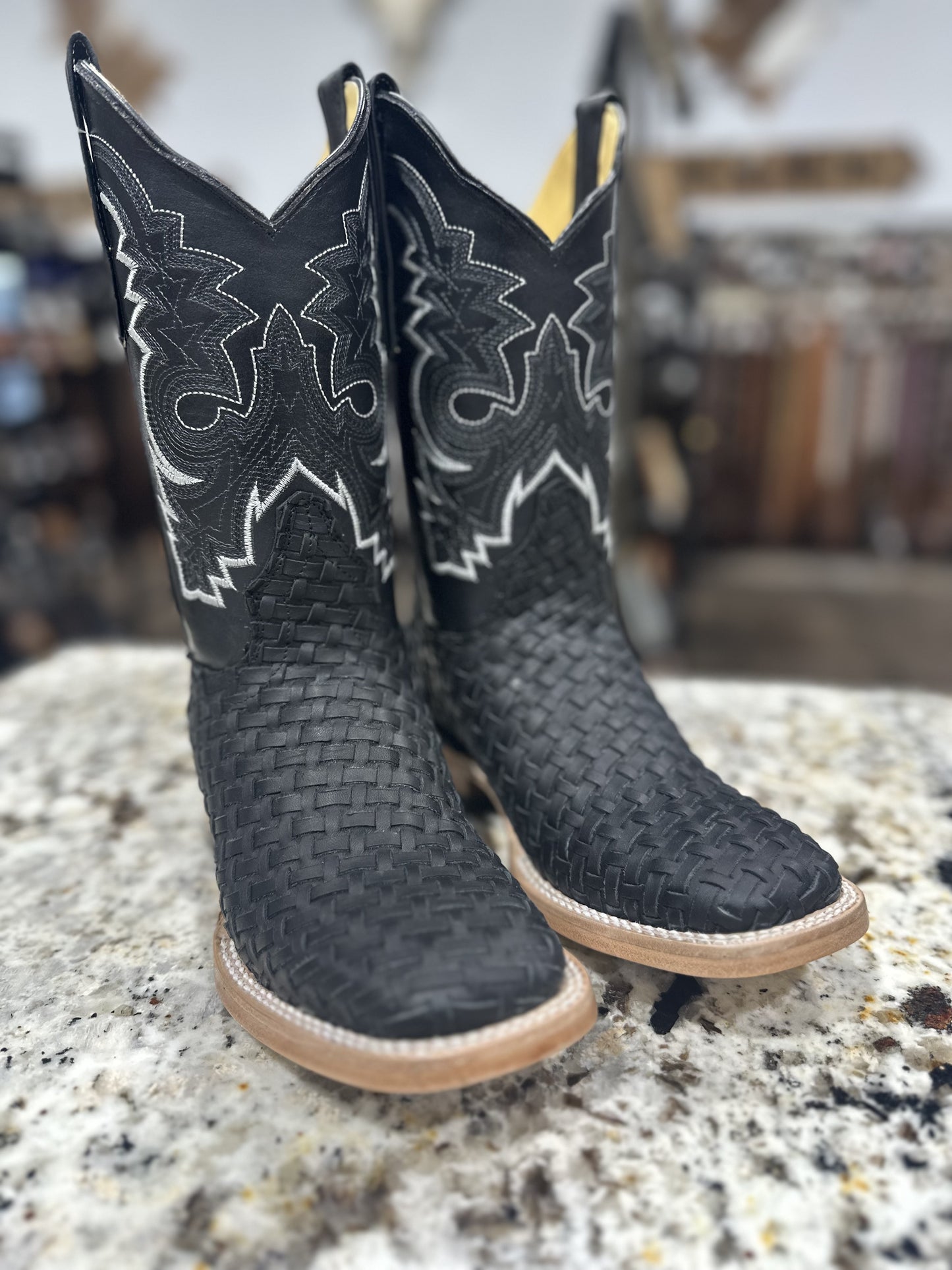 DARK RANCH KIDS BASKETWEAVE BLACK
