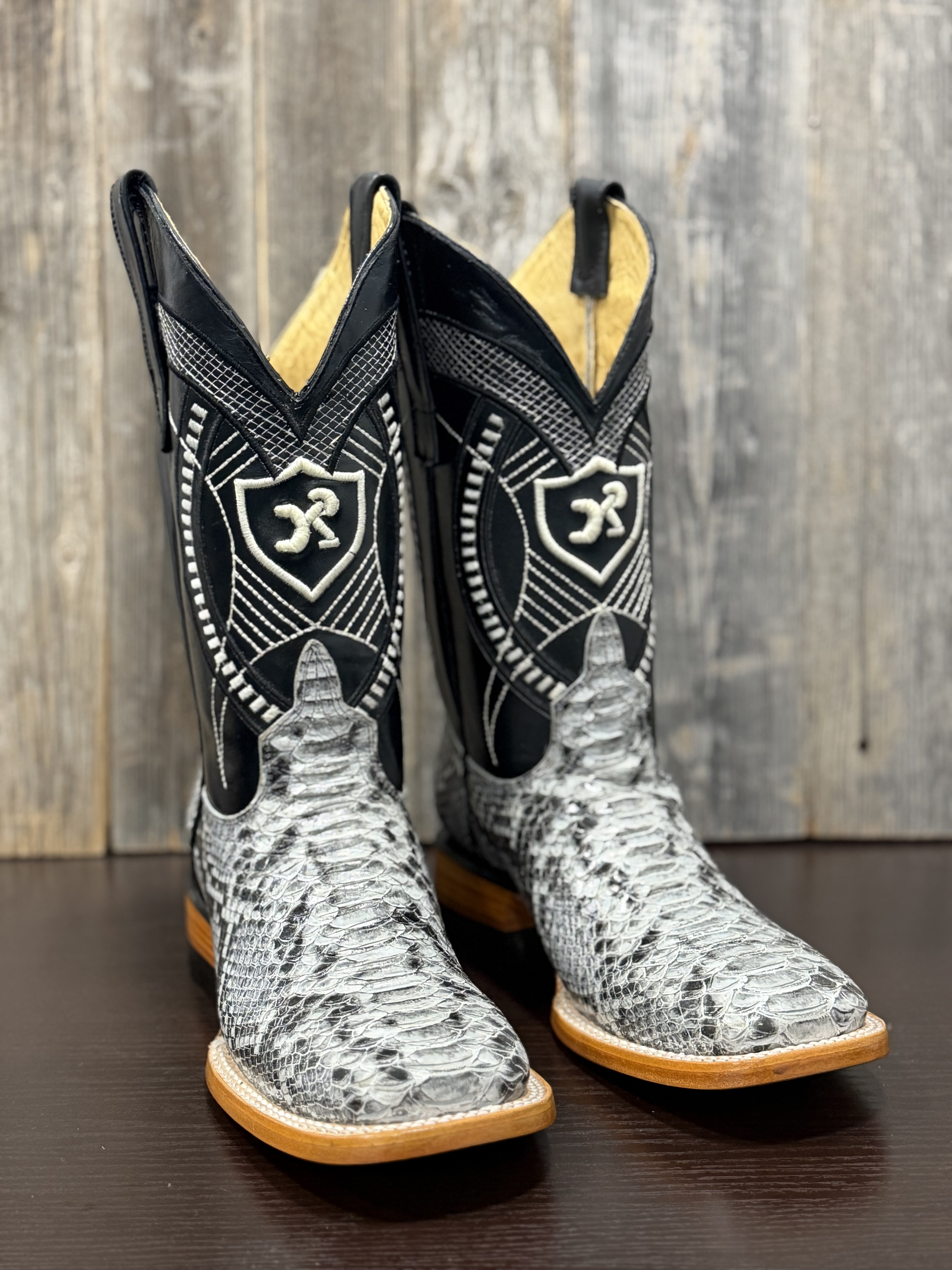 Imitation Boots – El Herradero