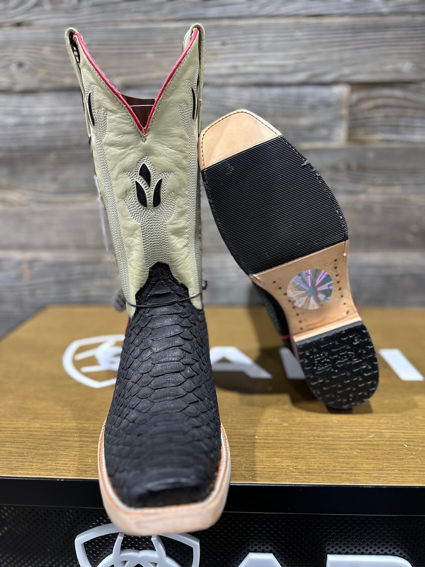 RANCHERS PYTHON BLACK INVERSA D TOE HYBRID SOLE