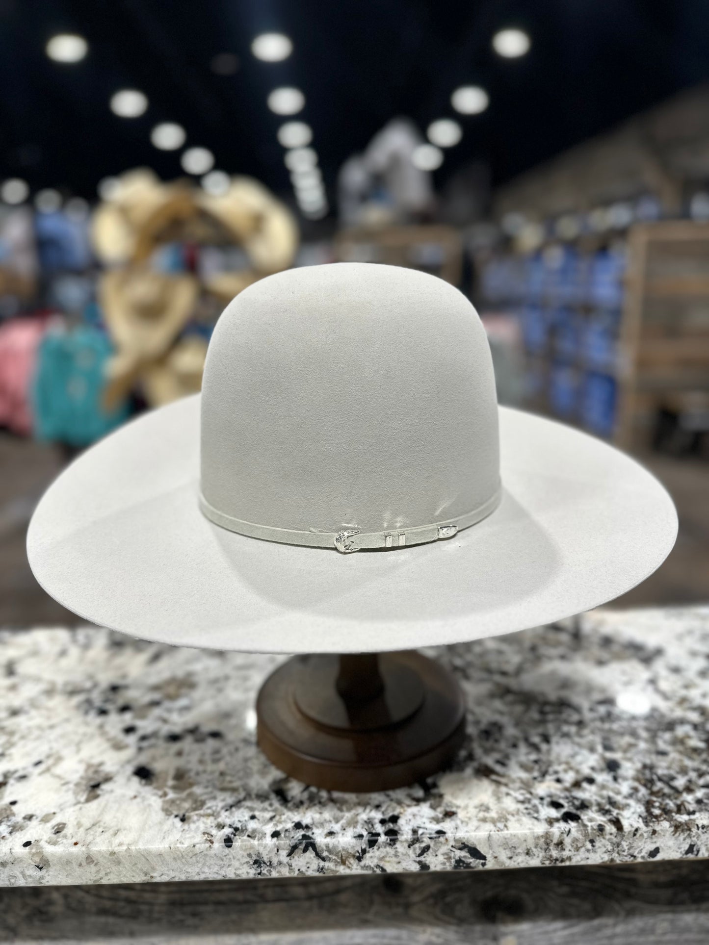 RESISTOL FELT 40X SILVERBELLY ARENA OPEN CROWN