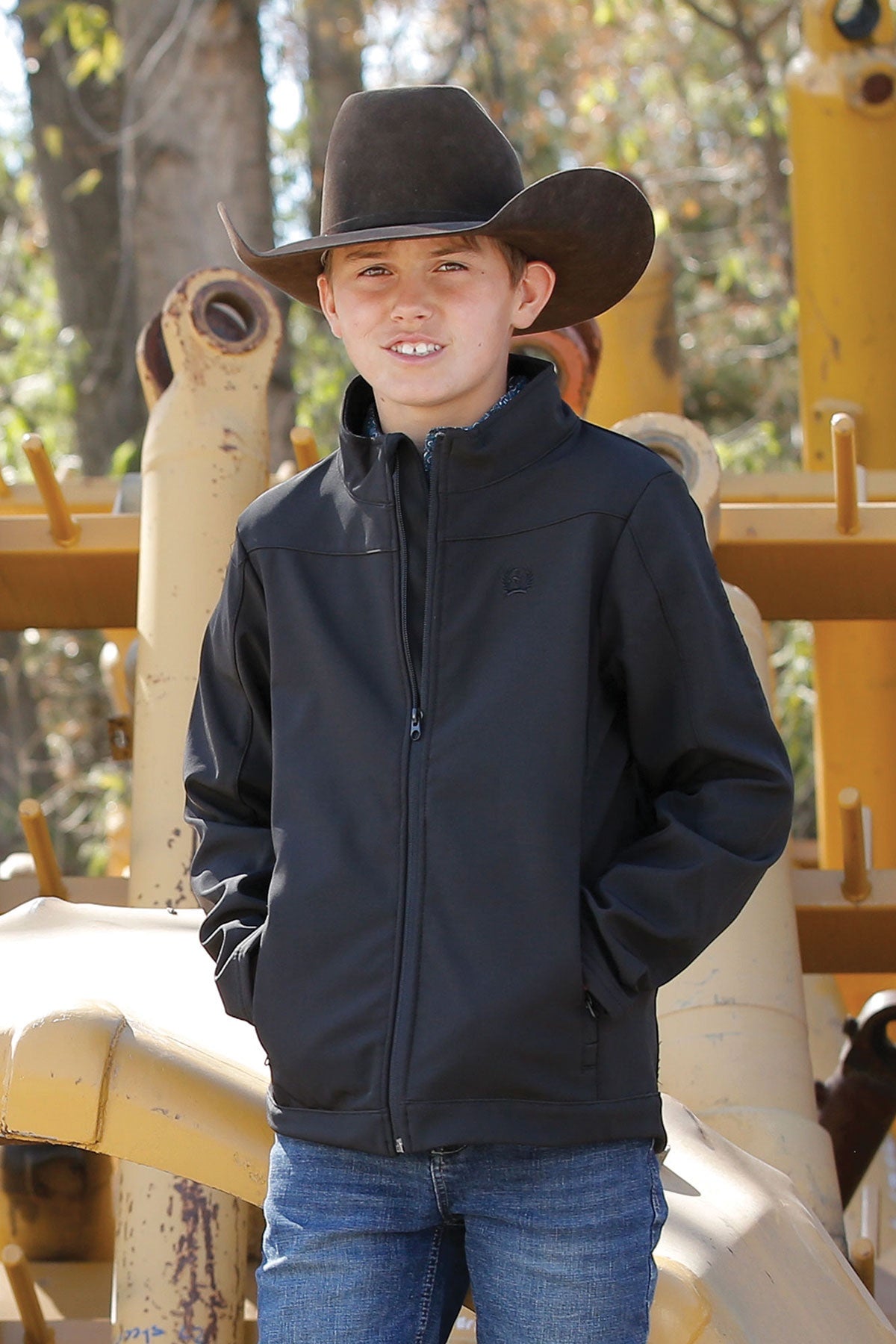 MWJ7480003| CINCH BOYS BLK LOGO SOFTSHELL JACKET