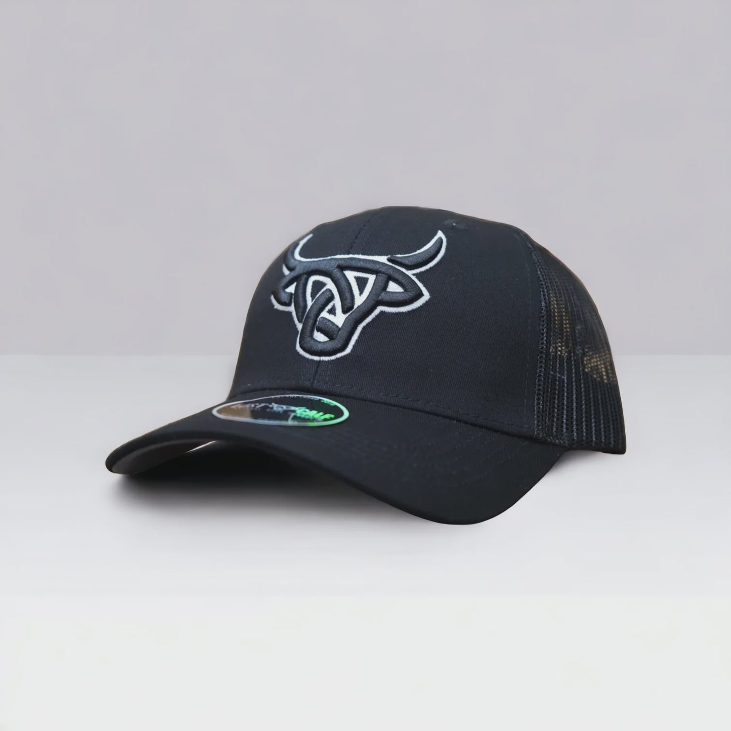 LOST CALF ANGUS CURVE CAP - BLK/WHT