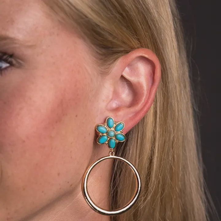 E721G | WEST & CO GOLD DANGLE HOOP W/ FLOWER EARRINGS