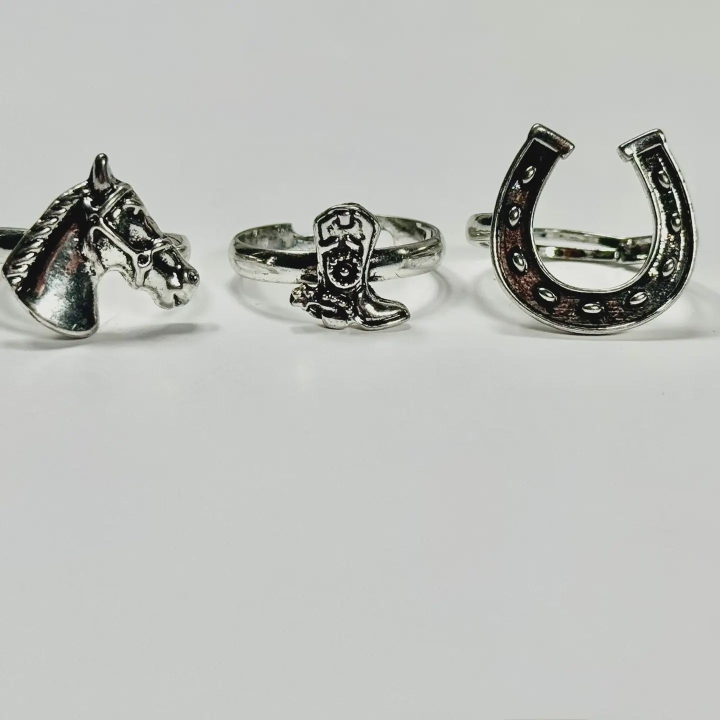 WC-R08WG | .5 18K GOLD PLATED ADJUSTABLE RING SET