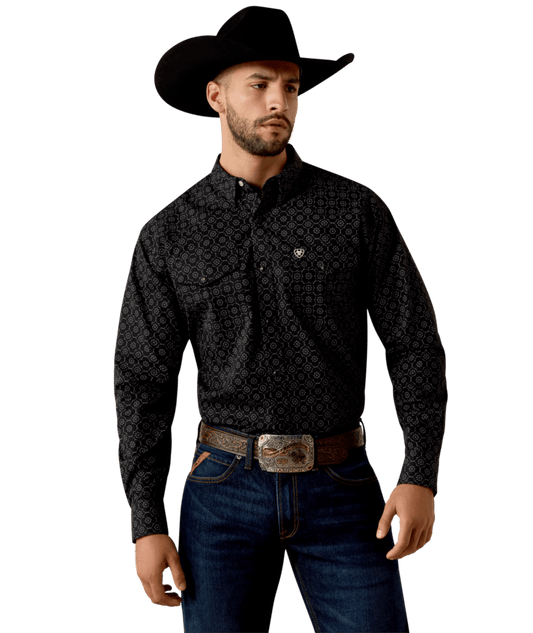 10073621 | ARIAT MEN'S FRITZ CLASSIC FIT L/S SNAP SHIRT - BLACK MEDALLION